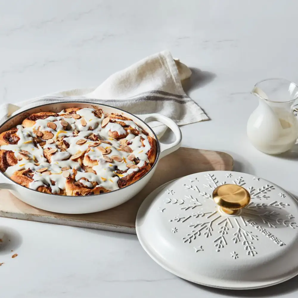 Le Creuset Low Cast Hierro Casserole – Christmas Edition!