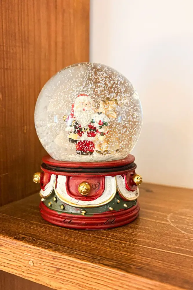 Bola de Neve Média do Pai Natal con Base de Madera